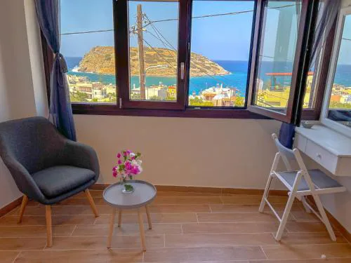 Mandora's Sea View Apartment