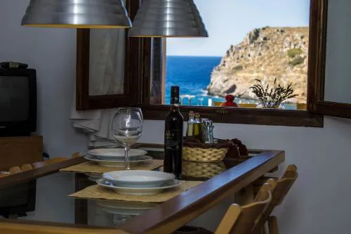 Seaview Symphony Appartments-Yiannis