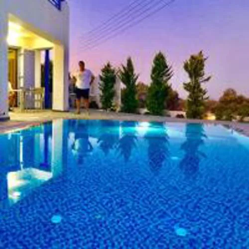 Impeccable 3-Bed Villa monolithos santorini