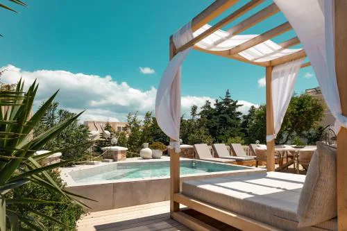 Selenophile Villa with heated pool