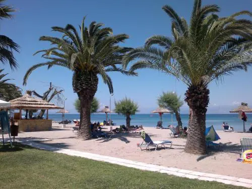 Three Stars Beach Hotel