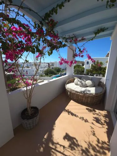 Menta I in the heart of Naousafree parkingParos
