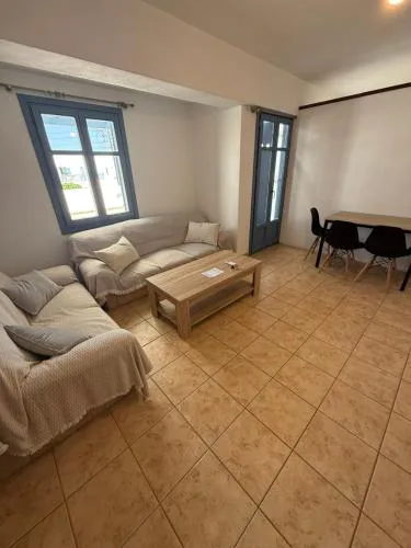Naousa house