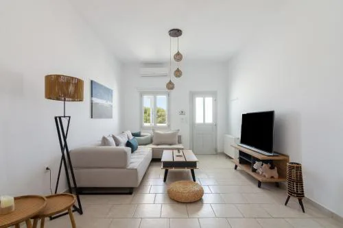 Nice And Spacious Apartment In Paros