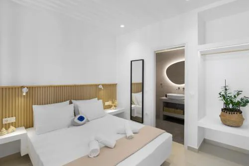Plori Suites Paros