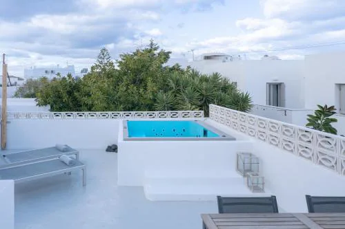 Swell S2 maisonette with private Jacuzzi in Naousa