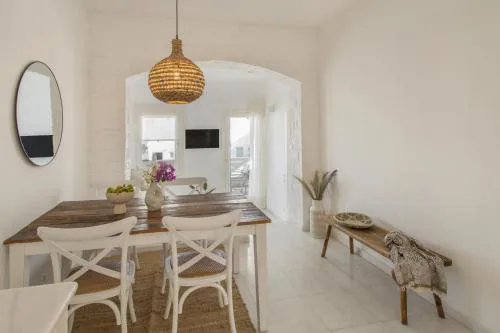 Walk to Naousa - 2BR House - Piperi
