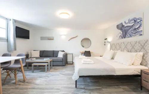 WHITE W3 New studio in Naousa