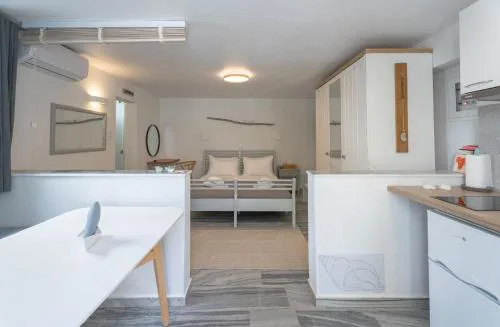 WHITE W4 new studio in Naousa