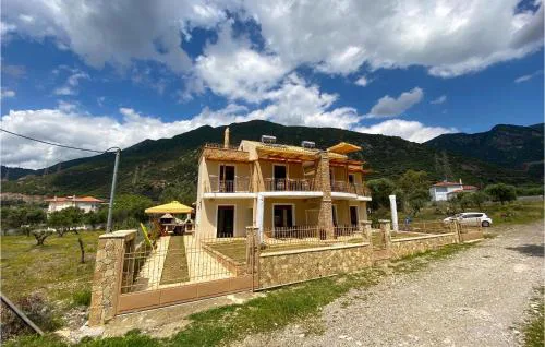 2 Bedroom Nice Apartment In Nafpaktos
