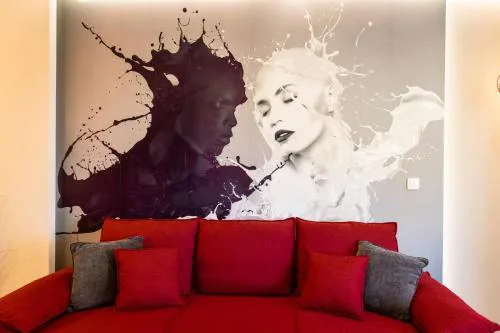 Vallia Suites-Red Luxury Suite B3