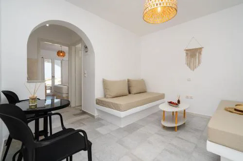 Celestial Seaview Apartments- Ariadne