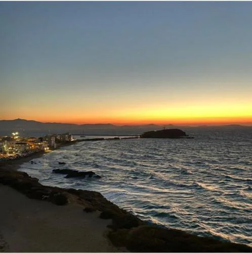 Irida Holiday Home