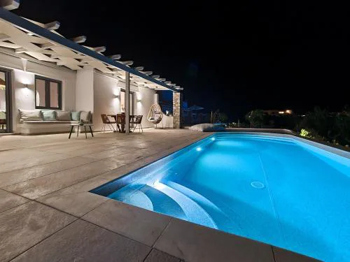 Isalos Villas with private pool, sleeps 4