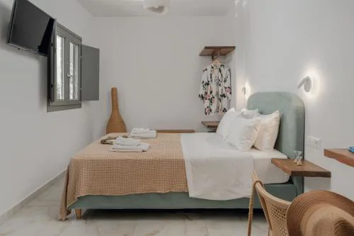 Luaz Naxian living