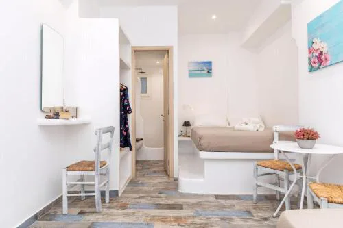 Luxury Naxos Suites Superior Triple Studio 150M From Agios Georgios Beach