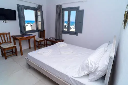 Naxos town studio 3 with patio with sea view