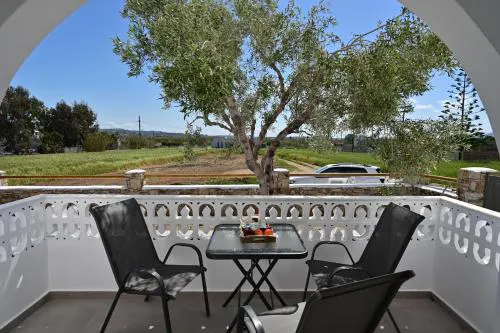 Oliva Naxos Apartments