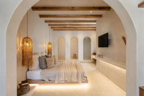 Stoa Suites