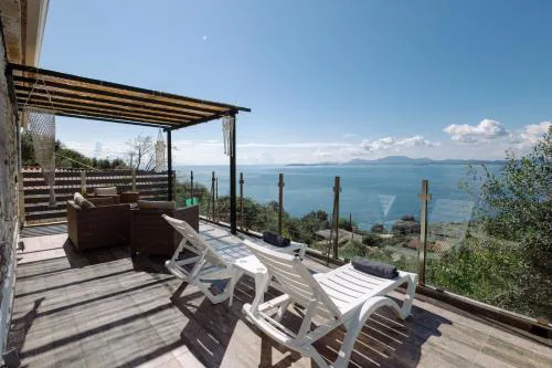 The Greystone Seaview House by Konnect