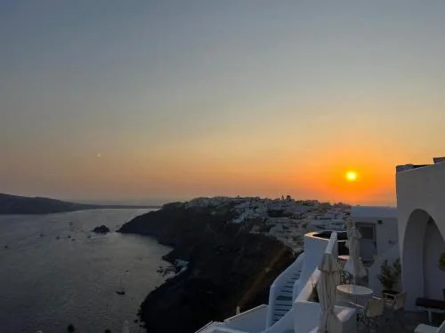 Captain John Oia Cave Houses - Sunset & Caldera Retreat