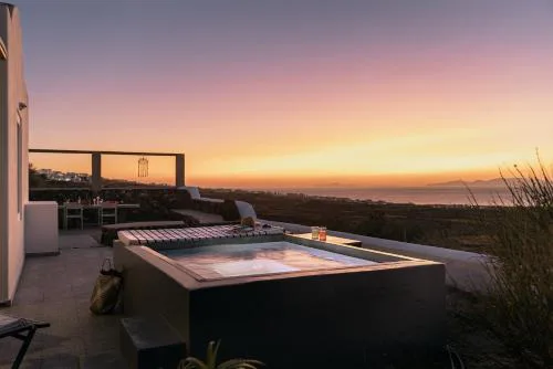 GTK Santorini Oia Sunset Villas