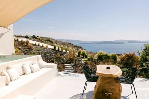 Le Cote Oia