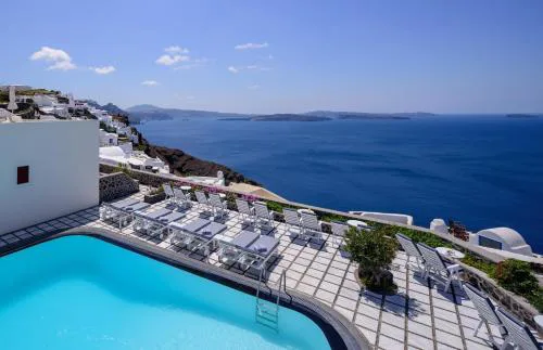 Nikos Villas