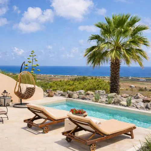 Pink Freud Villas Santorini