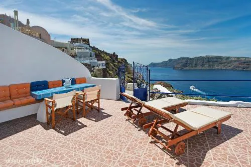 YANNIS and EFI CAVE HOUSE-SUNSET-