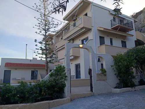 Soula Apartments & Studios