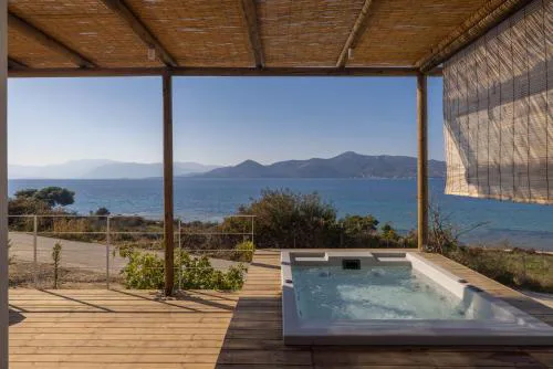 Emma's Cottage - Sea View with Jacuzzi