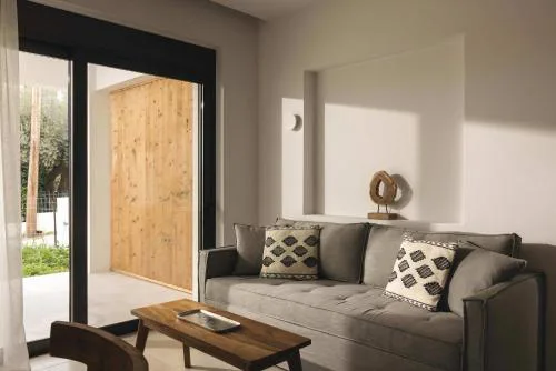 Orea - Modern Ground-Floor Apartment with Private Terrace in the Heart of Paleros