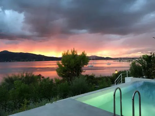 Villa Mare Stylish 3 Bedroom Central Villa With Private Pool