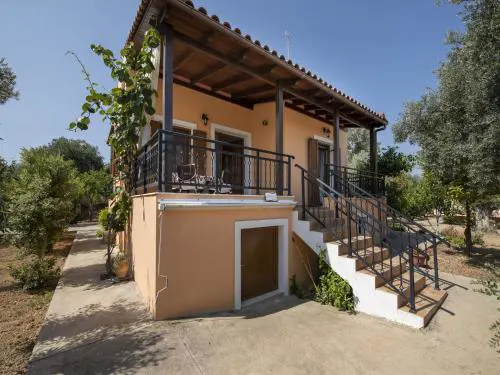 Villa in Crete near Beach and Olive Groves