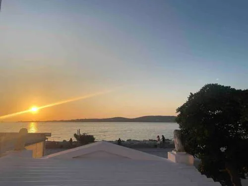 31 Seafront Apartment