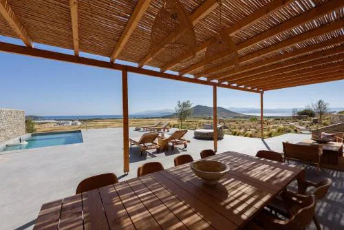 Elevated Villa with Panoramic Sea View