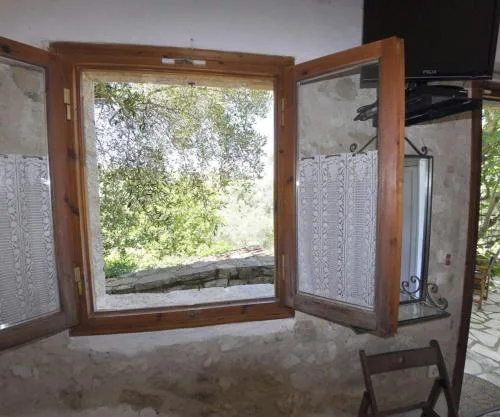 Adamantia Newly Built Room A3
