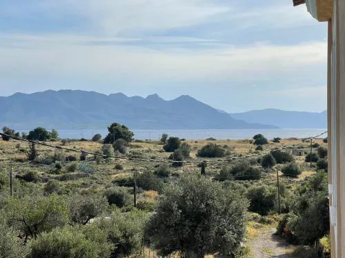 90sqm Perdika Aegina luxury family apartment με θέα βουνό και θάλασσα 90τμ