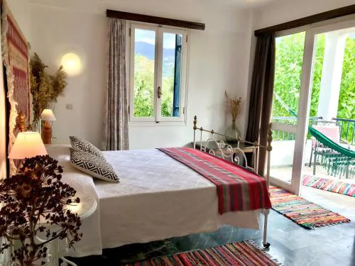 Theodora Hotel