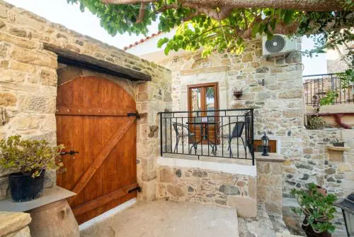 Stone house Elefteria near Matala beach
