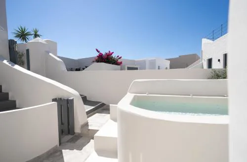 Alaya Suites