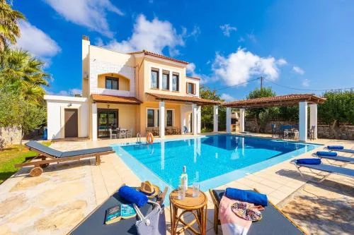 Ekklisies Tria Large Private Pool AC WiFi