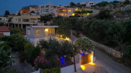 Plaka House
