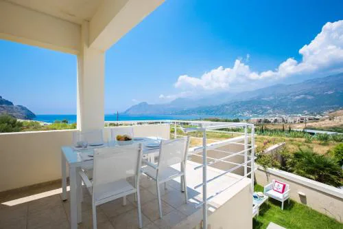 Michaela Beach House, Walk to Beach Shops & Dining, By ThinkVilla