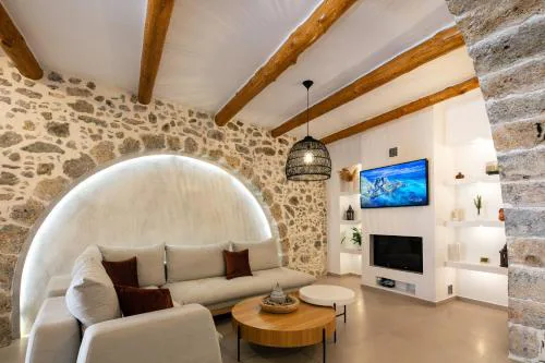 Petrino Two-Bedroom House in Mirthios