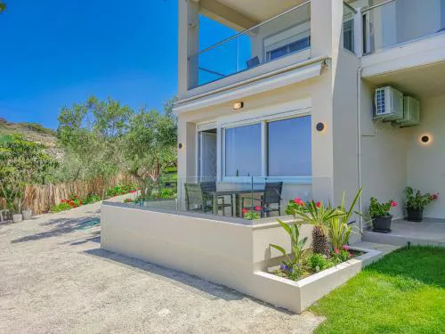 Fully renovated apartment in Platanias 1