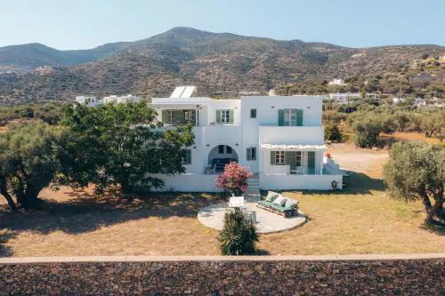 La Maison de Lilac-Luxurious Olive Grove apartments