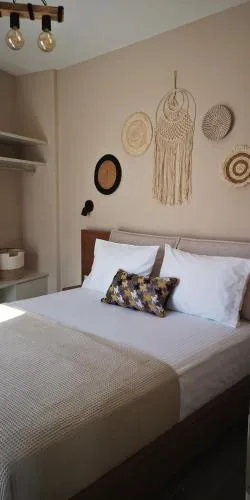 Lemonia Rooms 4