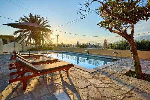 Creta Leisure Escape Private Pool & Garden Oasis